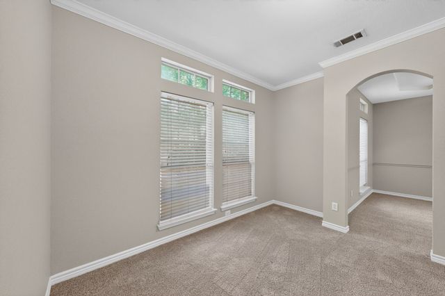 217 Gatehouse Drive, Red Oak, TX 75154