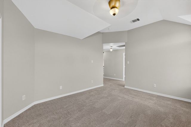 217 Gatehouse Drive, Red Oak, TX 75154