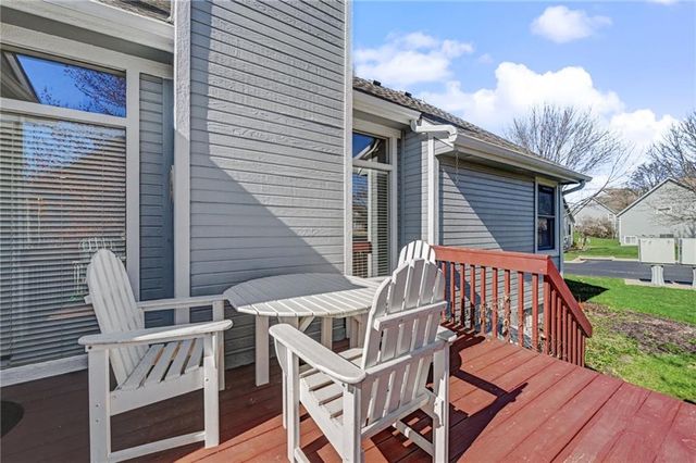 6817 W 156th Terrace, Overland Park, KS 66223