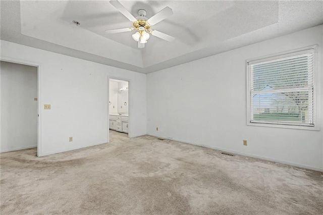 6817 W 156th Terrace, Overland Park, KS 66223