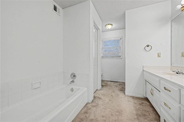 6817 W 156th Terrace, Overland Park, KS 66223