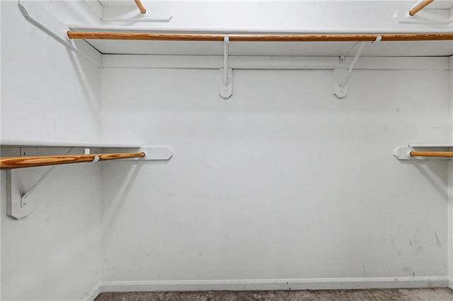 6817 W 156th Terrace, Overland Park, KS 66223