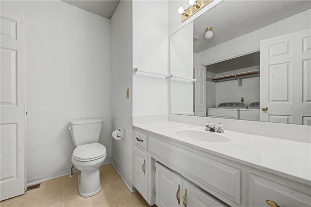 6817 W 156th Terrace, Overland Park, KS 66223