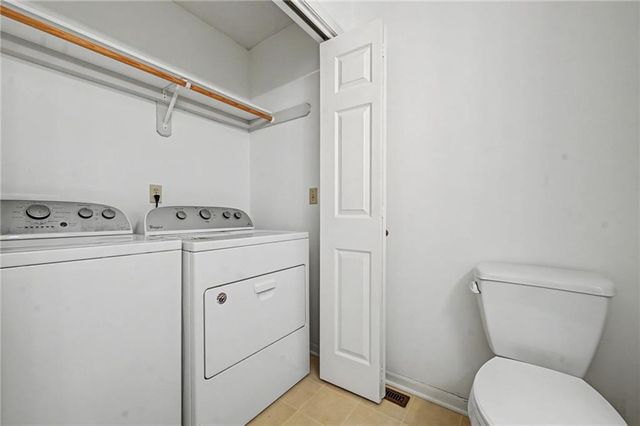 6817 W 156th Terrace, Overland Park, KS 66223