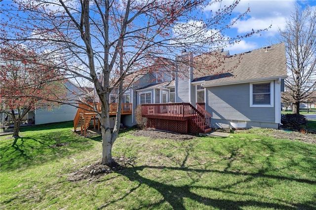 6817 W 156th Terrace, Overland Park, KS 66223