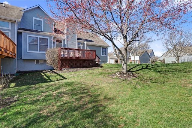 6817 W 156th Terrace, Overland Park, KS 66223