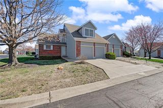 6817 W 156th Terrace, Overland Park, KS 66223