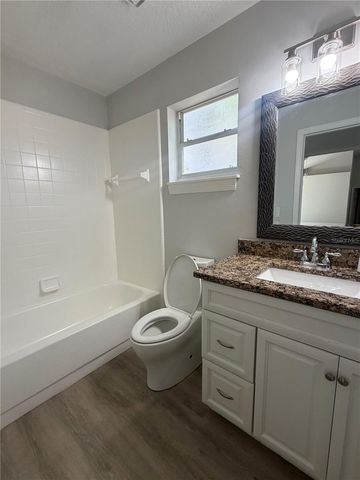 370 S COBBLE COURT, Mount Dora, FL 32757