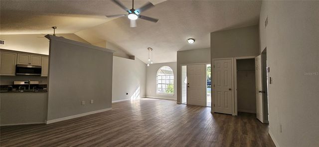 370 S COBBLE COURT, Mount Dora, FL 32757