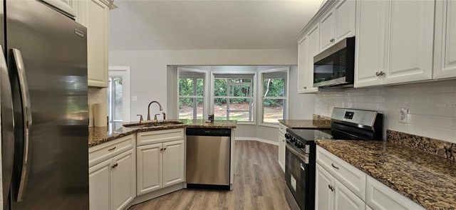 370 S COBBLE COURT, Mount Dora, FL 32757