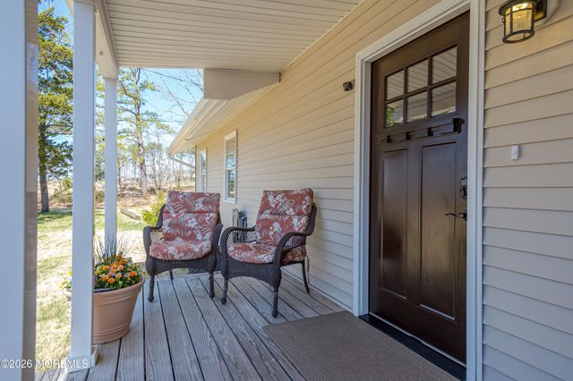 6 Avast Avenue, Barnegat, NJ 08005