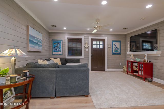 6 Avast Avenue, Barnegat, NJ 08005