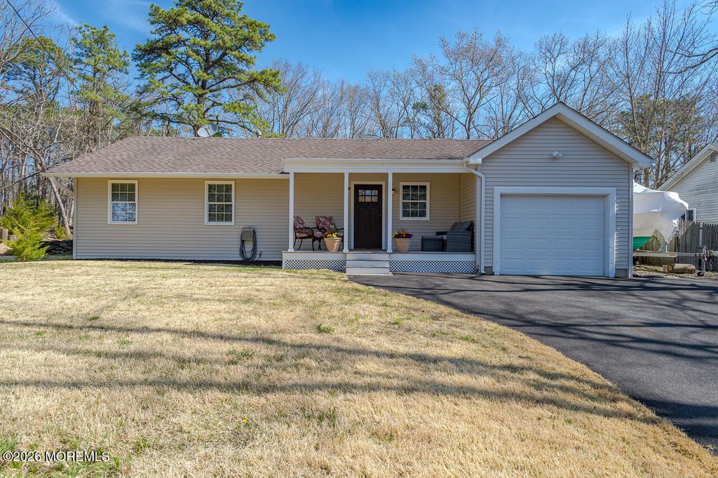 6 Avast Avenue, Barnegat, NJ 08005