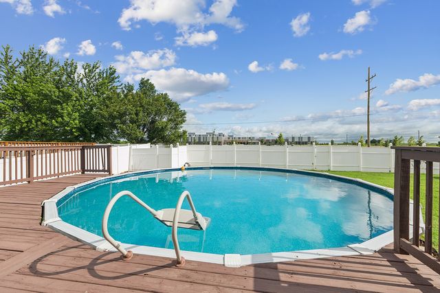 15504 Ridgefield Drive, Manhattan, IL 60442