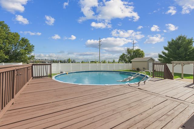 15504 Ridgefield Drive, Manhattan, IL 60442