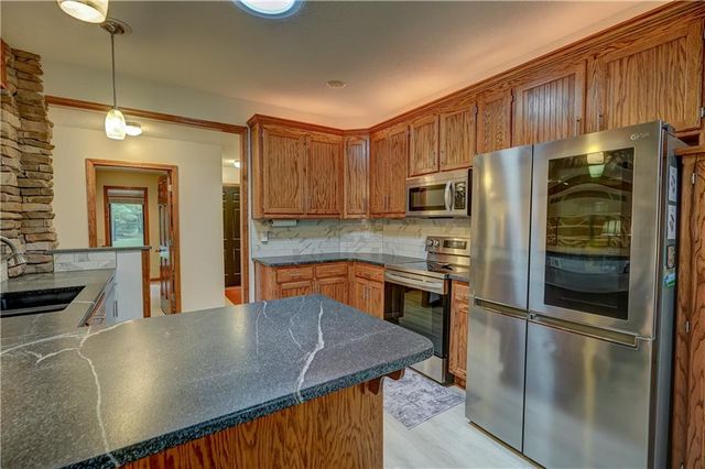 1877 NW 260th Road, Kingsville, MO 64061