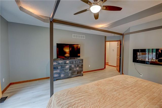 1877 NW 260th Road, Kingsville, MO 64061