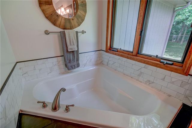 1877 NW 260th Road, Kingsville, MO 64061