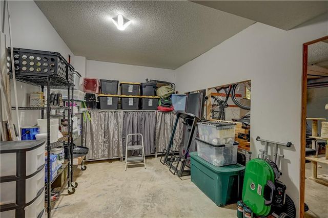 1877 NW 260th Road, Kingsville, MO 64061