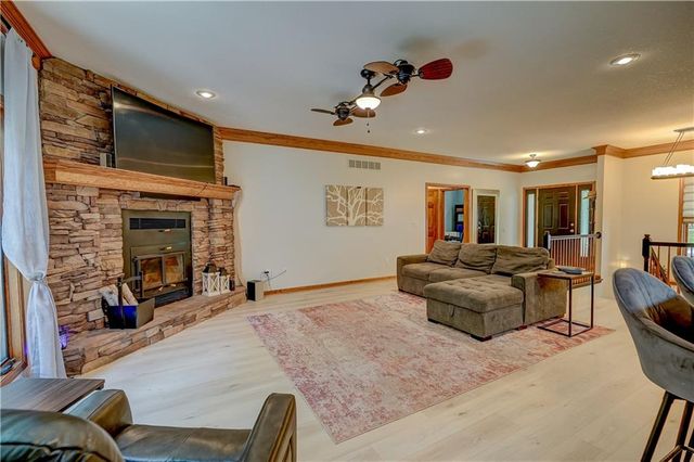 1877 NW 260th Road, Kingsville, MO 64061