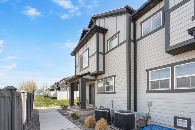 4423 E LONGLEAF LN, Eagle Mountain, UT 84005