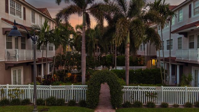 116 OCEAN CAY Way, Hypoluxo, FL 33462