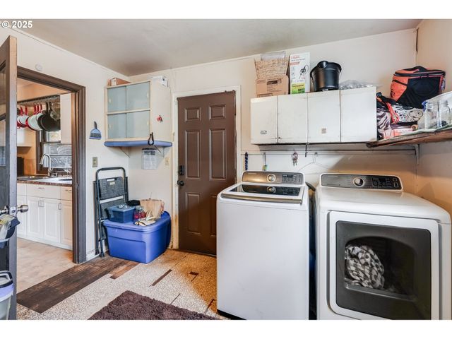 12413 Se MILL St, Portland, OR 97233