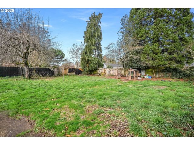 12413 Se MILL St, Portland, OR 97233