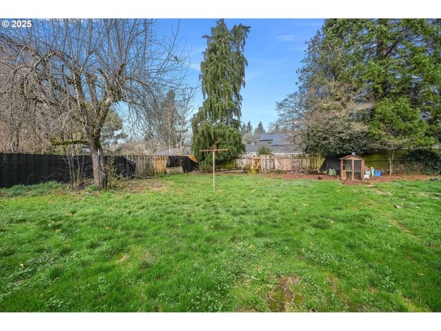 12413 Se MILL St, Portland, OR 97233