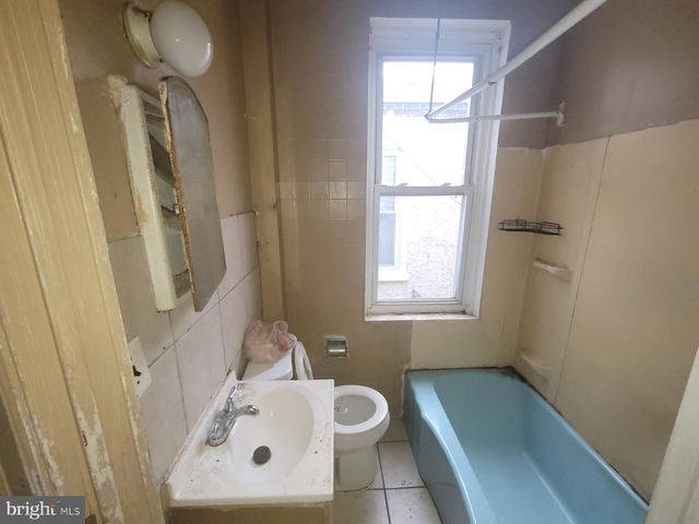 828 E CORNWALL ST, Philadelphia, PA 19134