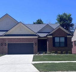 55913 Oak Pointe Drive, Shelby Charter Township, MI 48315
