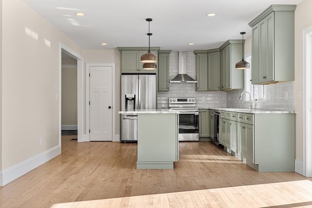 41 Lantern Lane, Braintree, MA 02184