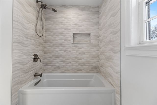 41 Lantern Lane, Braintree, MA 02184