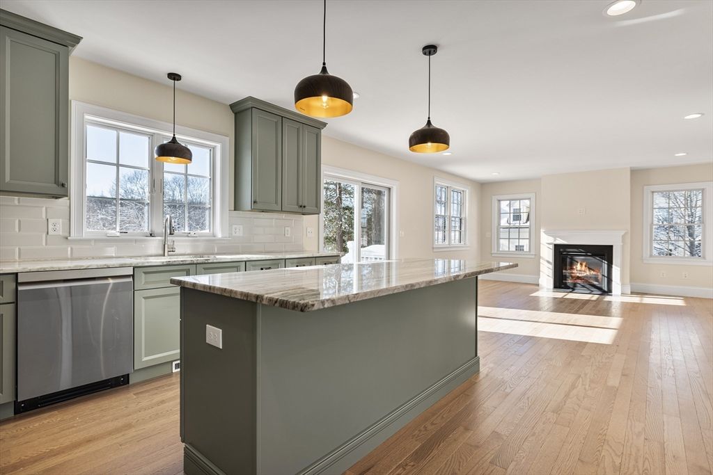 41 Lantern Lane, Braintree, MA 02184