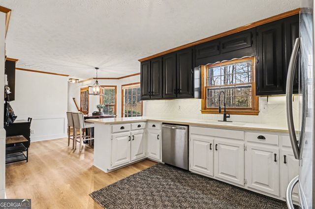 393 Westminister Lane SW, Lilburn, GA 30047