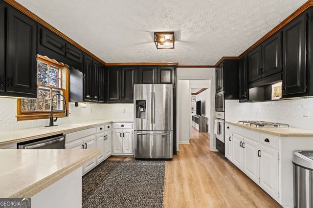 393 Westminister Lane SW, Lilburn, GA 30047