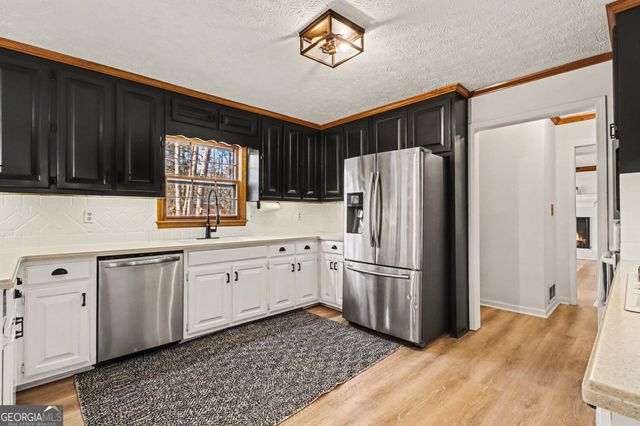 393 Westminister Lane SW, Lilburn, GA 30047