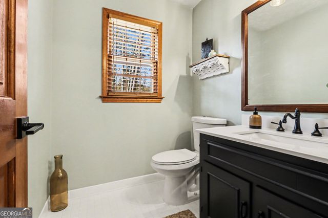 393 Westminister Lane SW, Lilburn, GA 30047