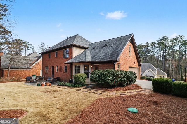 393 Westminister Lane SW, Lilburn, GA 30047