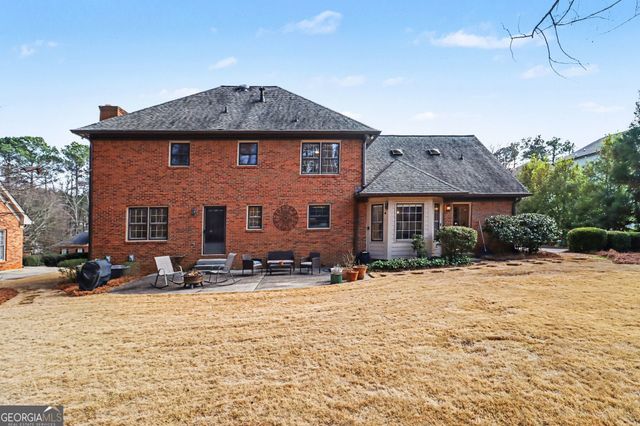 393 Westminister Lane SW, Lilburn, GA 30047