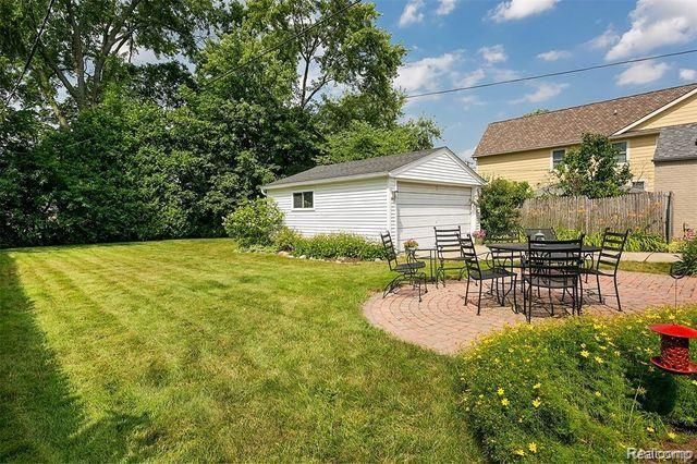 2243 Dorchester Road, Birmingham, MI 48009