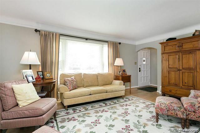 2243 Dorchester Road, Birmingham, MI 48009