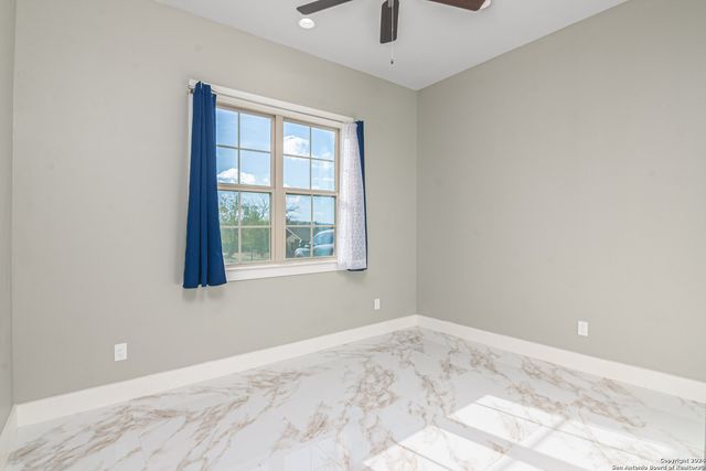 639 Hummingbird Hill, Canyon Lake, TX 78133