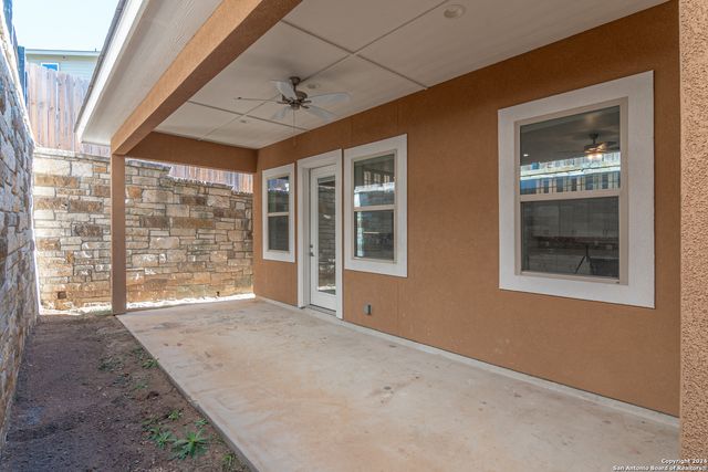 639 Hummingbird Hill, Canyon Lake, TX 78133