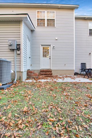 332 Bracken Place, Jacksonville, NC 28540