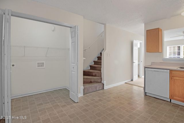 332 Bracken Place, Jacksonville, NC 28540