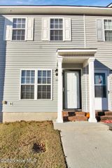 332 Bracken Place, Jacksonville, NC 28540
