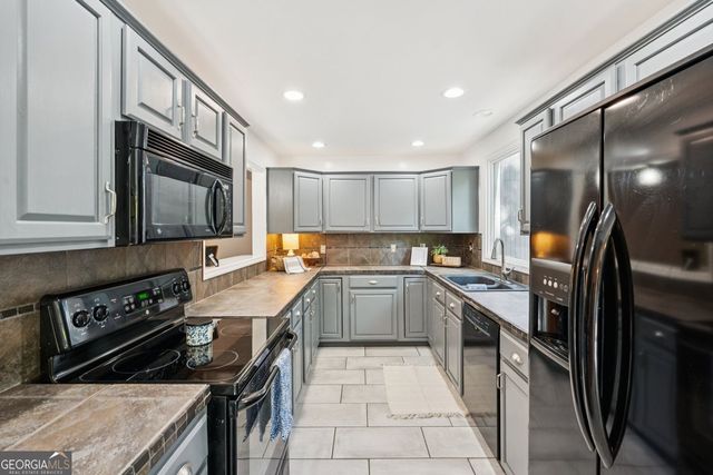 5623 High Harbor Point, Gainesville, GA 30504