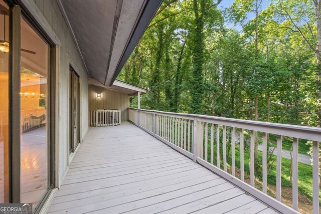 5623 High Harbor Point, Gainesville, GA 30504