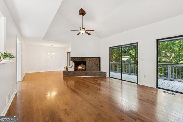 5623 High Harbor Point, Gainesville, GA 30504